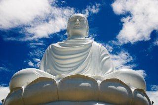 21-метровая статуя Будды в Нячанге